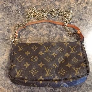 Louis Vuitton Monogram Pouchette